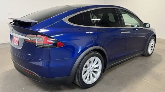 2018 Tesla Model X 5YJXCDE24JF141549