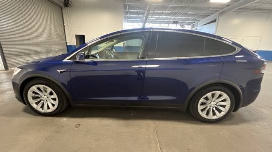 2018 Tesla Model X 5YJXCDE24JF141549