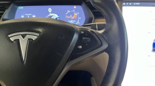 2018 Tesla Model X 5YJXCDE24JF141549