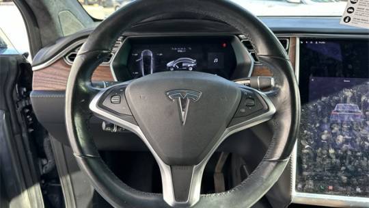 2017 Tesla Model X 5YJXCAE20HF077955