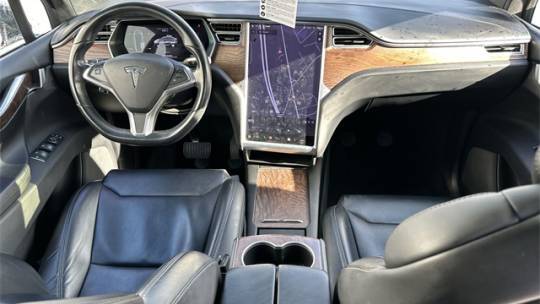 2017 Tesla Model X 5YJXCAE20HF077955