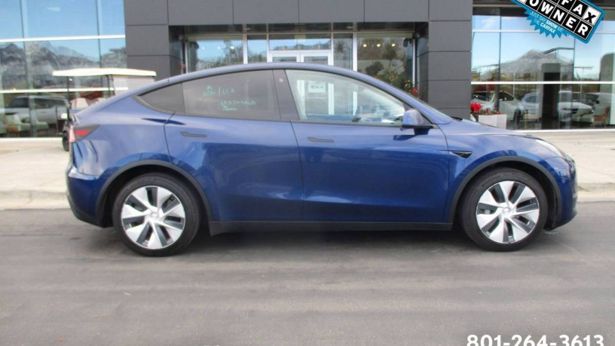 2021 Tesla Model Y 5YJYGDEE6MF088618