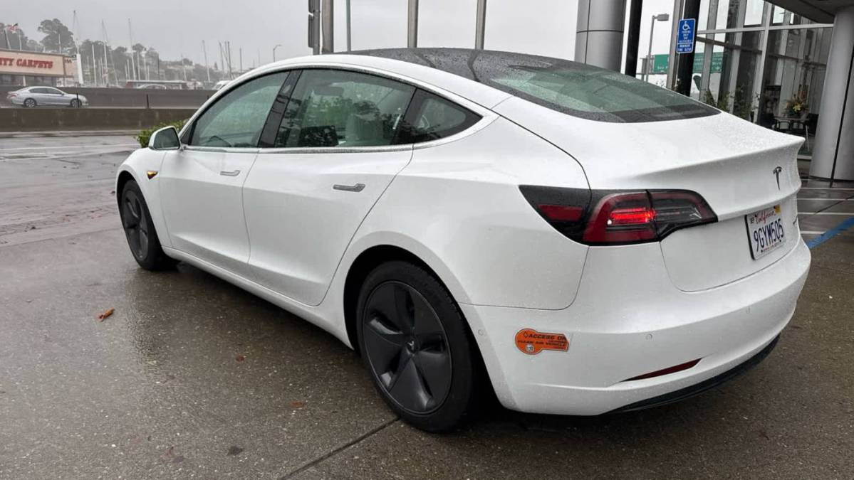 2019 Tesla Model 3 5YJ3E1EB2KF513060