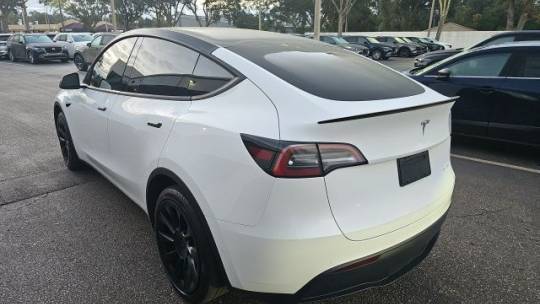 2021 Tesla Model Y 5YJYGDEE0MF175706