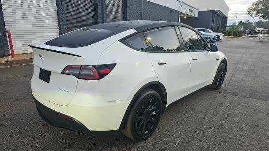 2021 Tesla Model Y 5YJYGDEE0MF175706