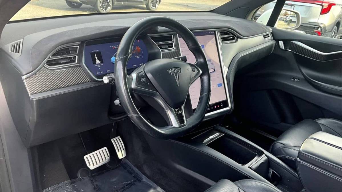 2016 Tesla Model X 5YJXCBE45GF028739