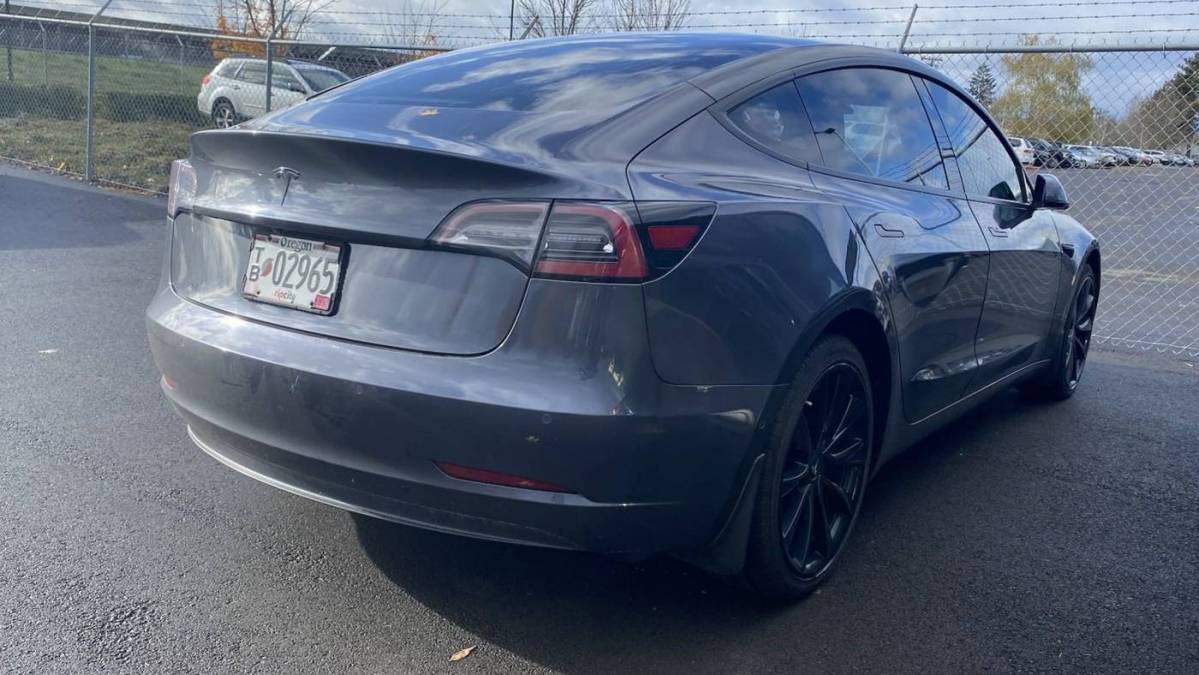 2018 Tesla Model 3 5YJ3E1EA7JF110181