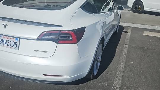 2018 Tesla Model 3 5YJ3E1EB0JF106580