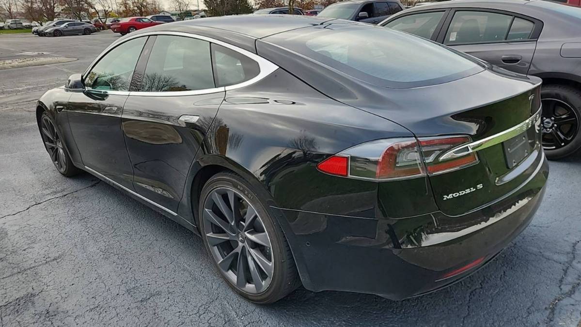 2018 Tesla Model S 5YJSA1E21JF246824