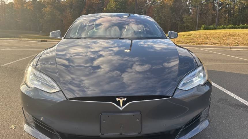 2017 Tesla Model S 5YJSA1E23HF204990