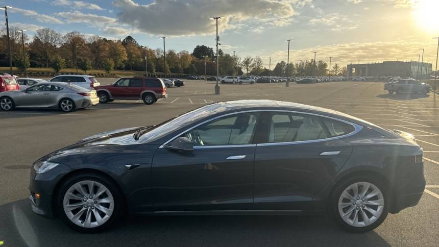 2017 Tesla Model S 5YJSA1E23HF204990