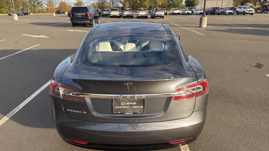 2017 Tesla Model S 5YJSA1E23HF204990