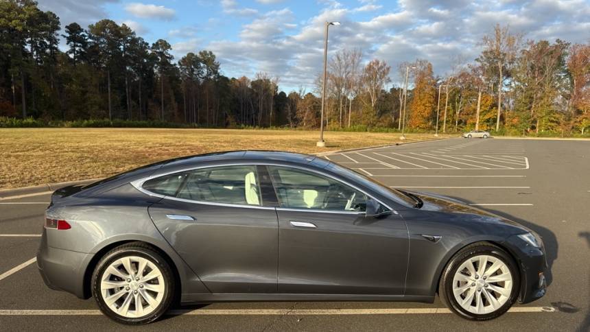 2017 Tesla Model S 5YJSA1E23HF204990