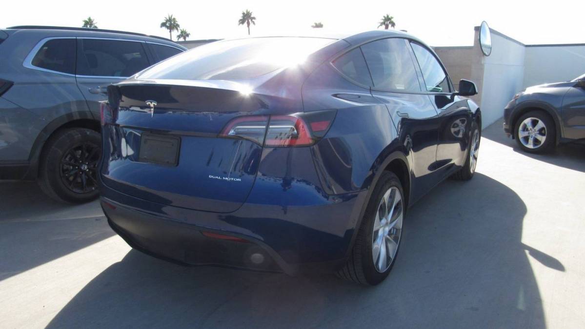 2020 Tesla Model Y 5YJYGDEE7LF057764