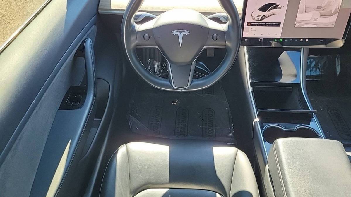 2019 Tesla Model 3 5YJ3E1EB4KF365171