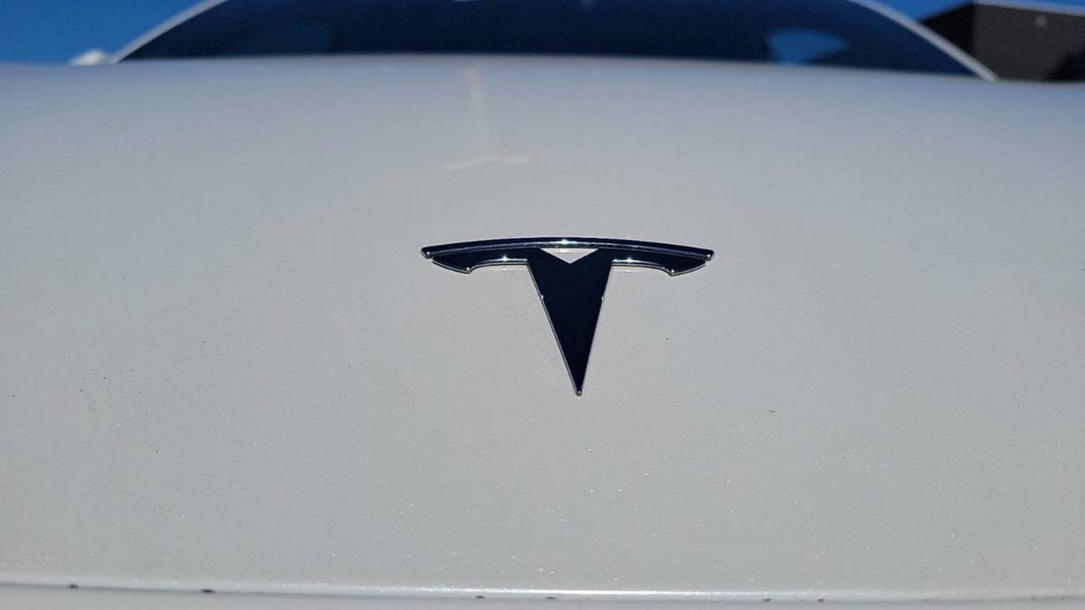 2019 Tesla Model 3 5YJ3E1EB4KF365171