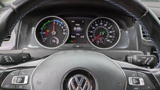 2019 Volkswagen e-Golf WVWKR7AU5KW911157