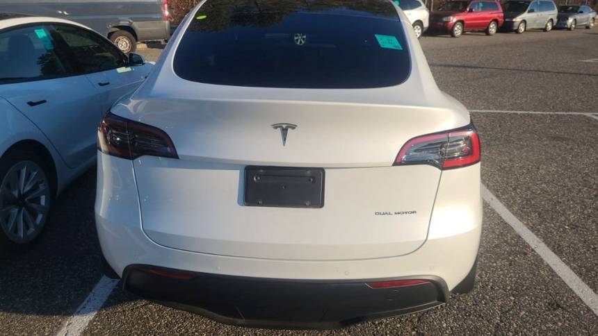 2021 Tesla Model Y 5YJYGDEE2MF294437