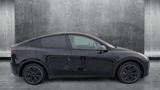 2021 Tesla Model Y 5YJYGDEEXMF093921