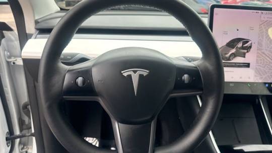 2021 Tesla Model Y 5YJYGDEE7MF088059