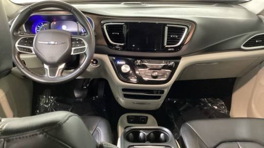 2018 Chrysler Pacifica Hybrid 2C4RC1L73JR183754