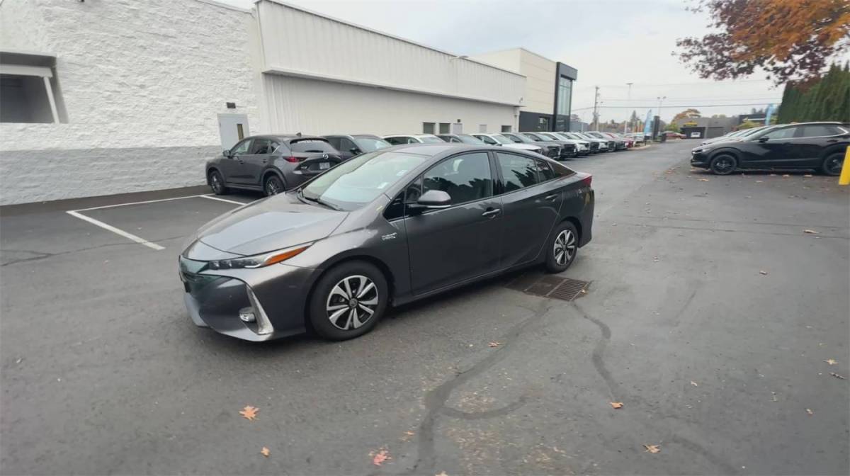 2018 Toyota Prius Prime JTDKARFP7J3071551