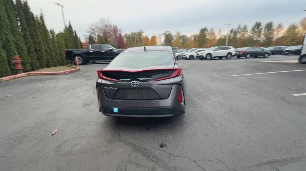 2018 Toyota Prius Prime JTDKARFP7J3071551