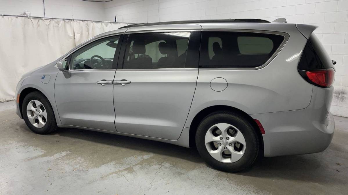 2018 Chrysler Pacifica Hybrid 2C4RC1H71JR278161