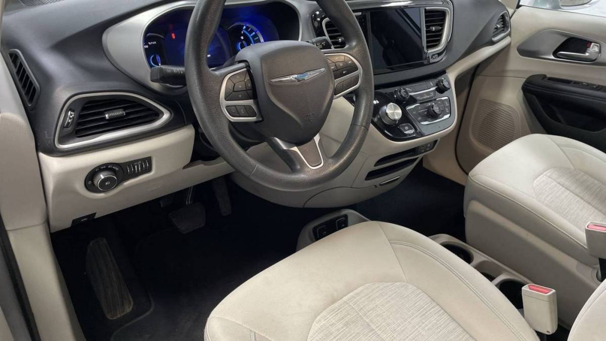 2018 Chrysler Pacifica Hybrid 2C4RC1H71JR278161