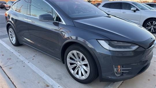 2017 Tesla Model X 5YJXCBE22HF044624