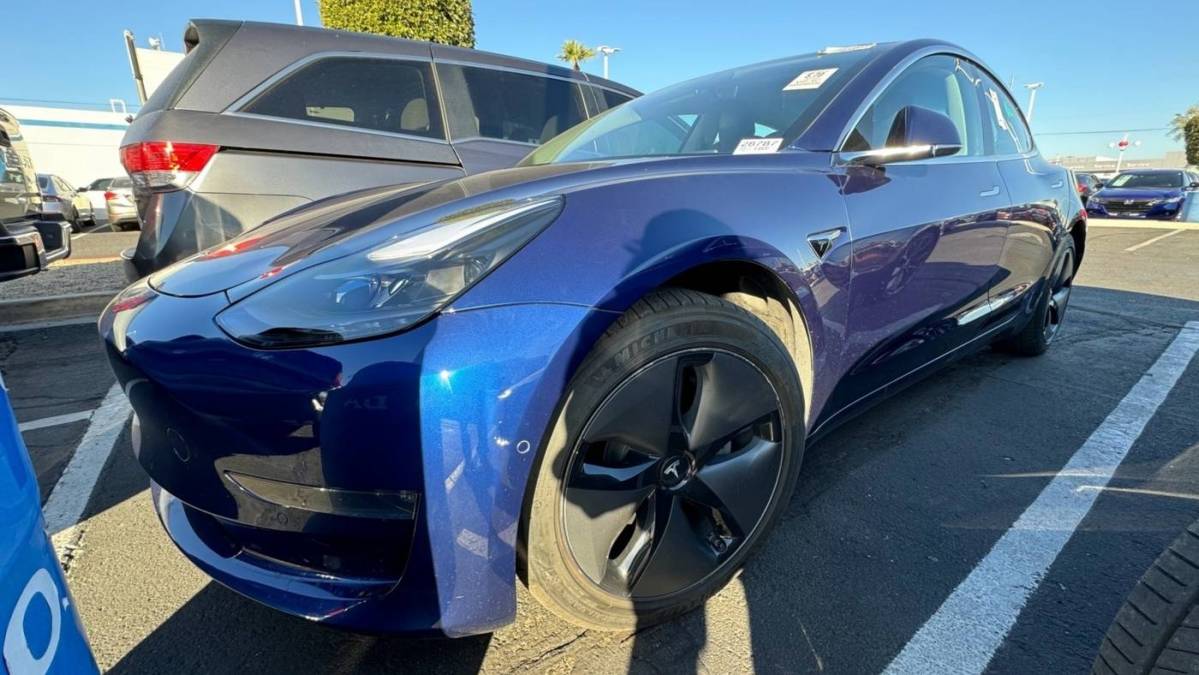 2018 Tesla Model 3 5YJ3E1EA4JF124801