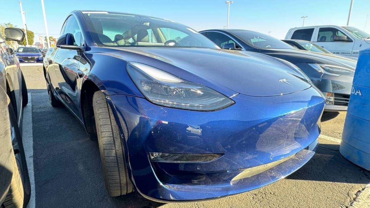 2018 Tesla Model 3 5YJ3E1EA4JF124801