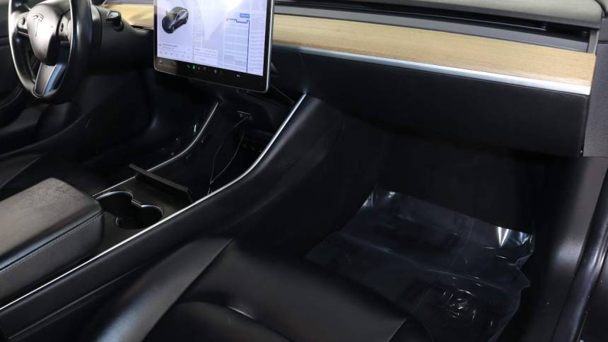 2018 Tesla Model 3 5YJ3E1EA8JF003432