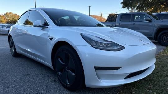 2019 Tesla Model 3 5YJ3E1EB9KF493261