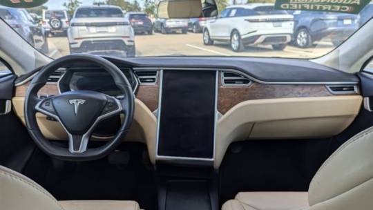 2017 Tesla Model S 5YJSA1E24HF192042