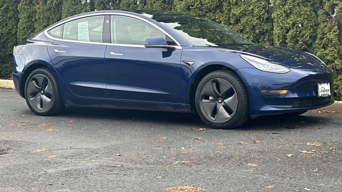 2018 Tesla Model 3 5YJ3E1EA7JF102288