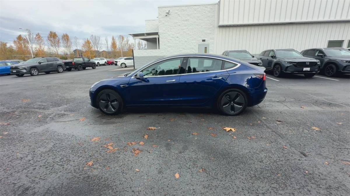 2018 Tesla Model 3 5YJ3E1EA7JF102288