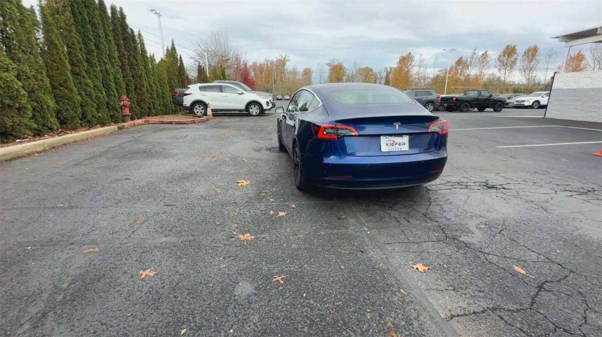 2018 Tesla Model 3 5YJ3E1EA7JF102288