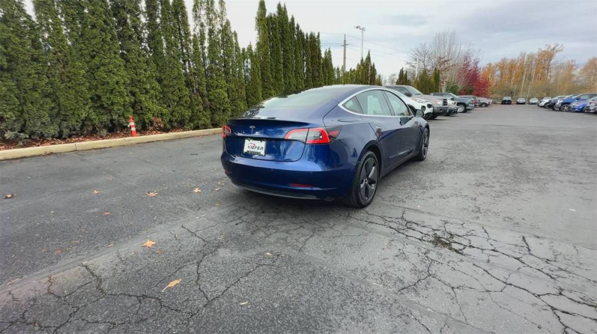 2018 Tesla Model 3 5YJ3E1EA7JF102288