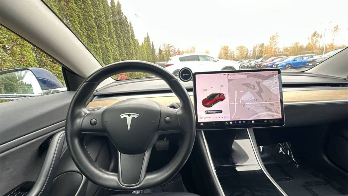 2018 Tesla Model 3 5YJ3E1EA7JF102288