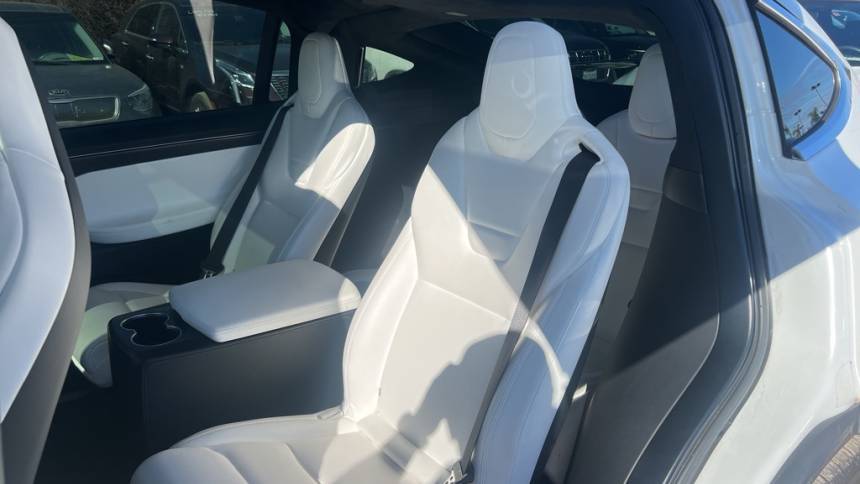 2017 Tesla Model X 5YJXCBE41HF052084