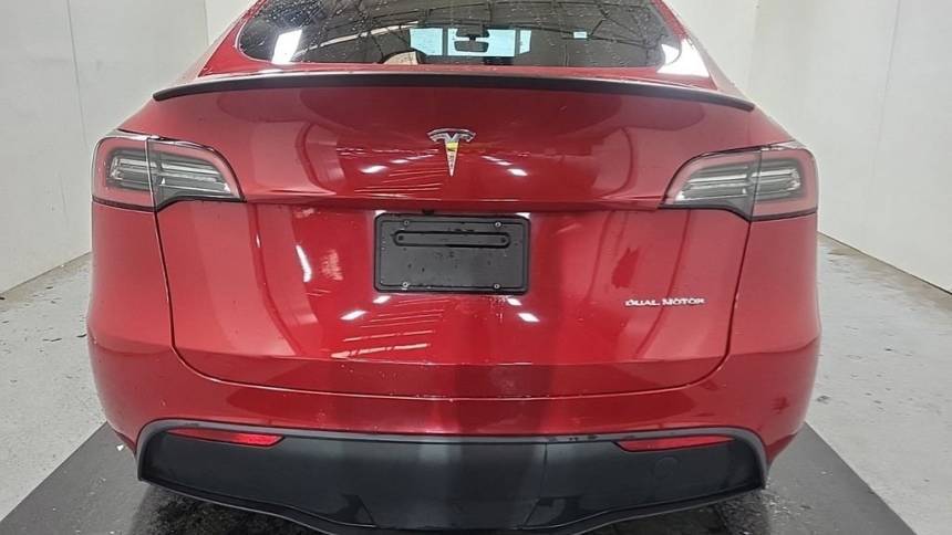 2021 Tesla Model Y 5YJYGDEE0MF300154