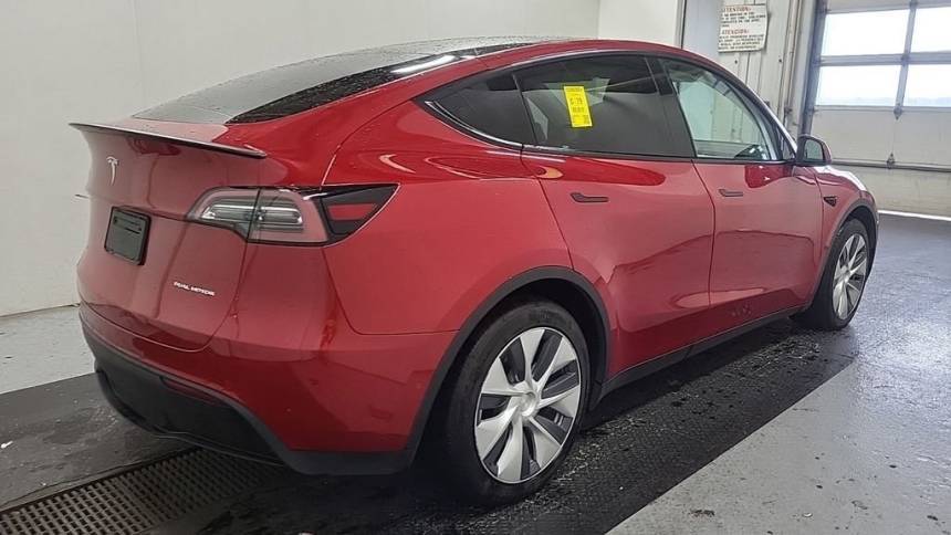 2021 Tesla Model Y 5YJYGDEE0MF300154