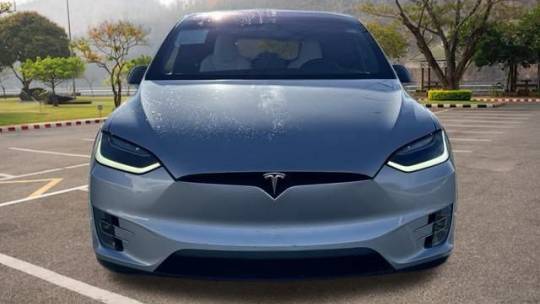 2018 Tesla Model X 5YJXCAE27JF140975