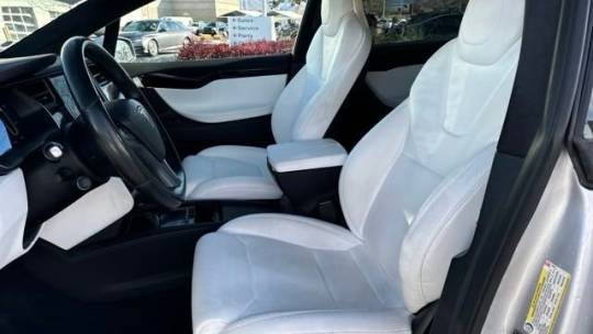 2018 Tesla Model X 5YJXCAE27JF140975