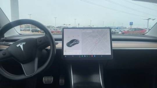 2018 Tesla Model 3 5YJ3E1EB7JF082858