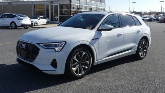 2021 Audi e-tron WA1LAAGE3MB027795