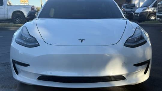 2018 Tesla Model 3 5YJ3E1EA9JF023155