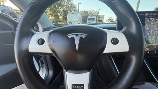 2018 Tesla Model 3 5YJ3E1EA9JF023155