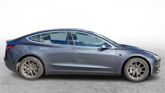 2018 Tesla Model 3 5YJ3E1EA9JF102034